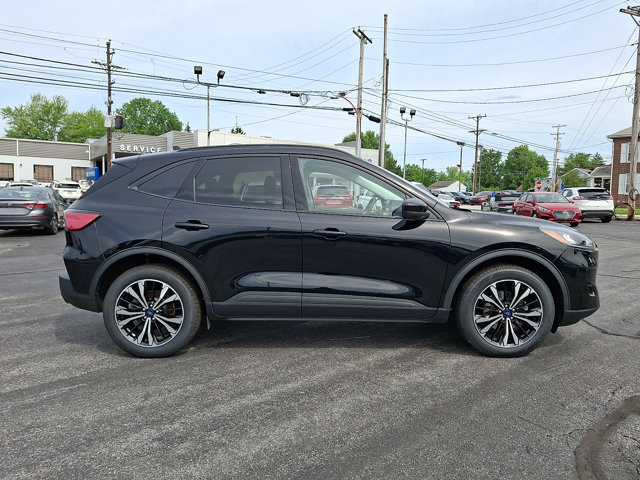 Certified 2022 Ford Escape SEL w/ SEL Stealth AWD Package image 8