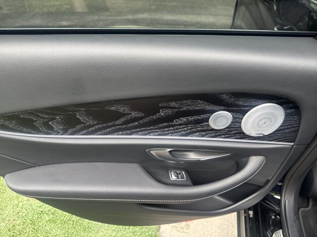 Used 2019 Mercedes-Benz E 300 image 17