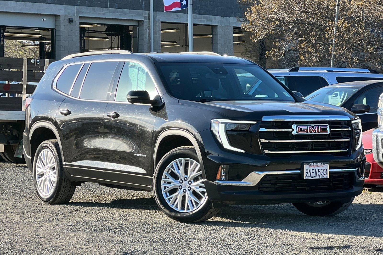 Used 2024 GMC Acadia Elevation image 8