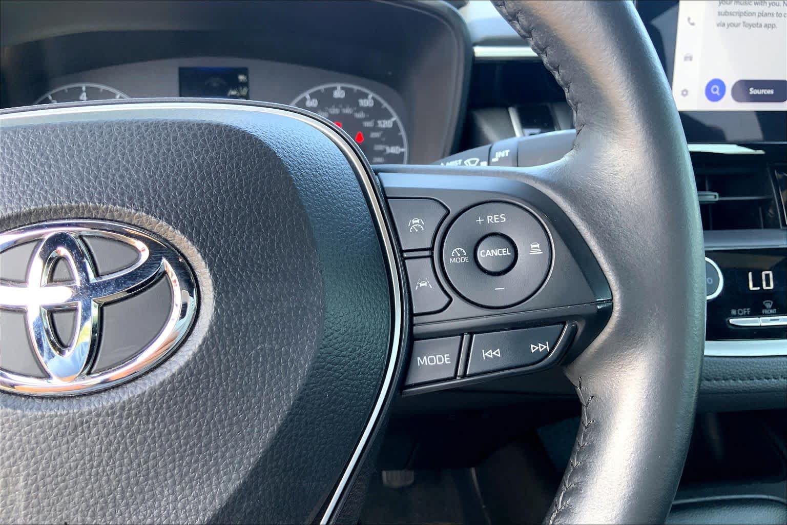 Used 2024 Toyota Corolla SE FWD image 25