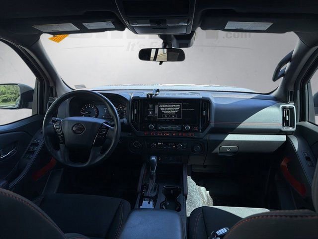 Used 2025 Nissan Frontier PRO-4X AWD/4WD image 10