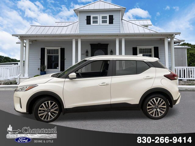 Used 2023 Nissan Kicks SV FWD image 3