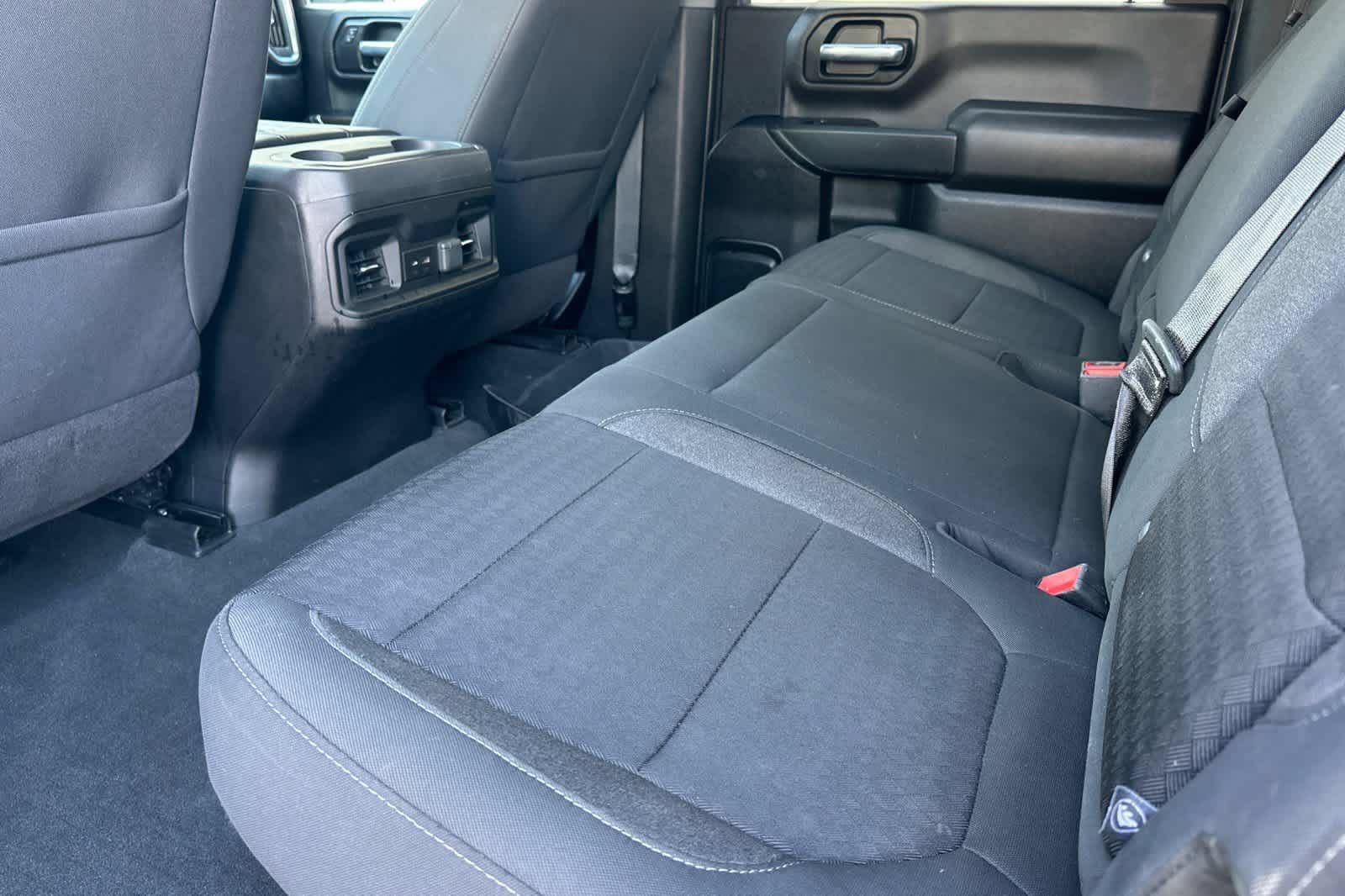 Used 2021 Chevrolet Silverado 2500 LT w/ Convenience Package RWD image 4