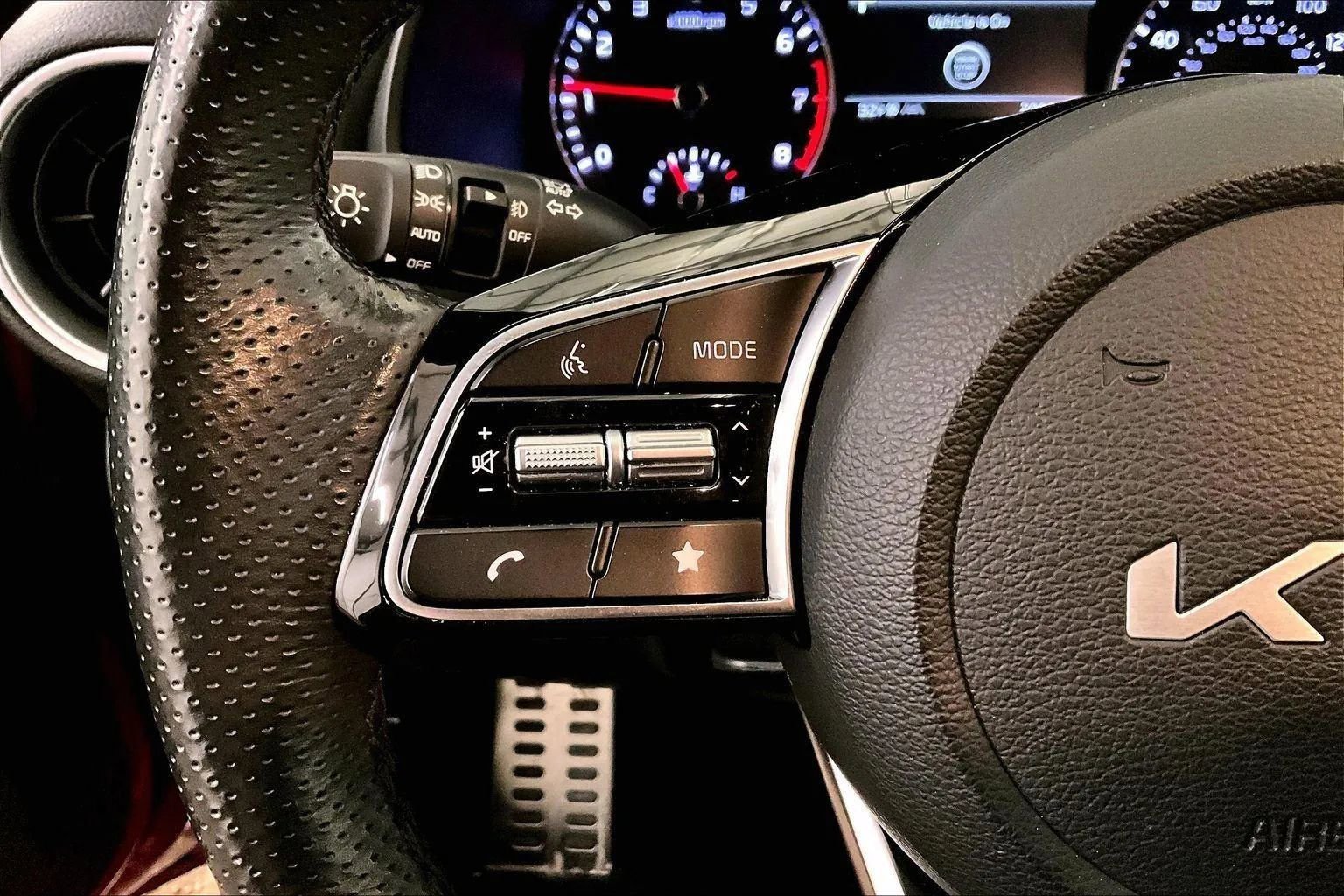 Used 2024 Kia Forte GT-Line image 17