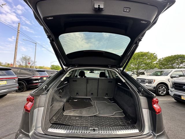 Used 2020 Audi Q8 Premium Plus AWD/4WD image 41