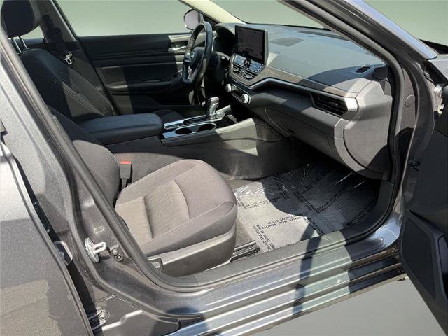 Used 2024 Nissan Altima 2.5 SV w/ SV Premium Package AWD/4WD image 26