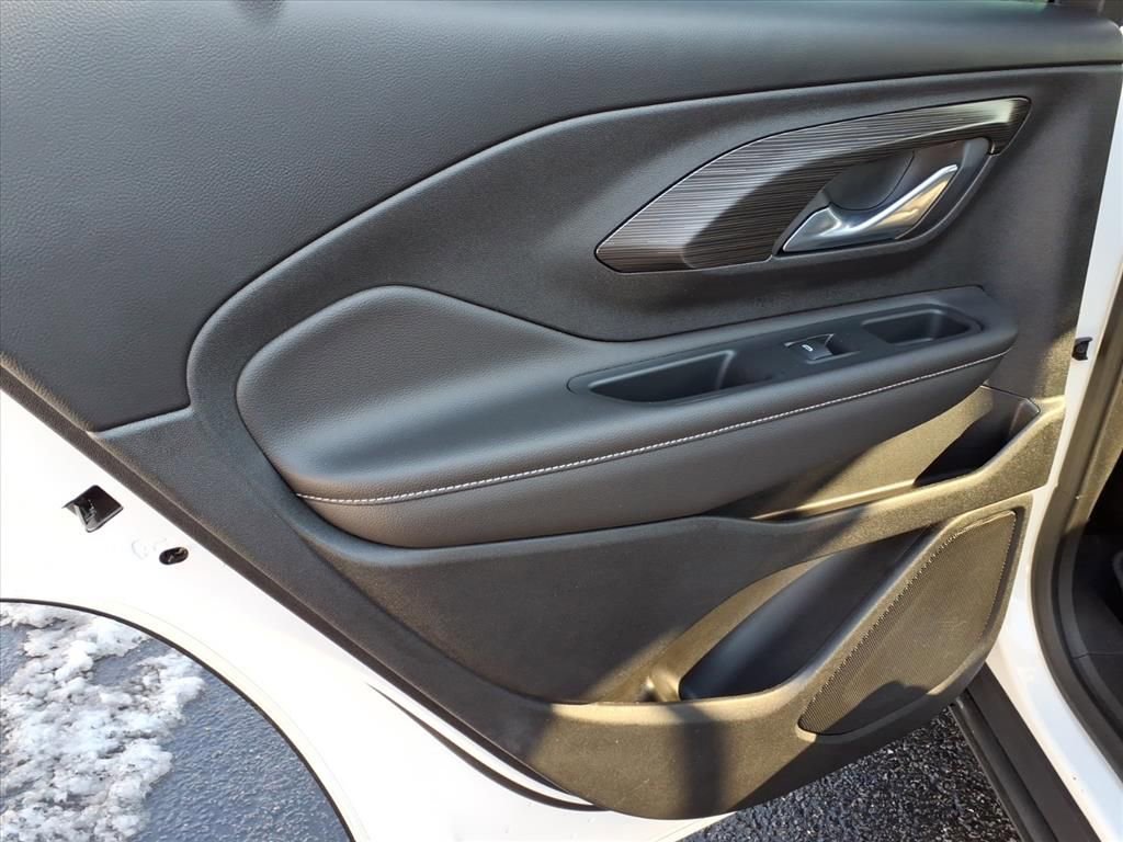 Used 2022 GMC Terrain SLT image 15