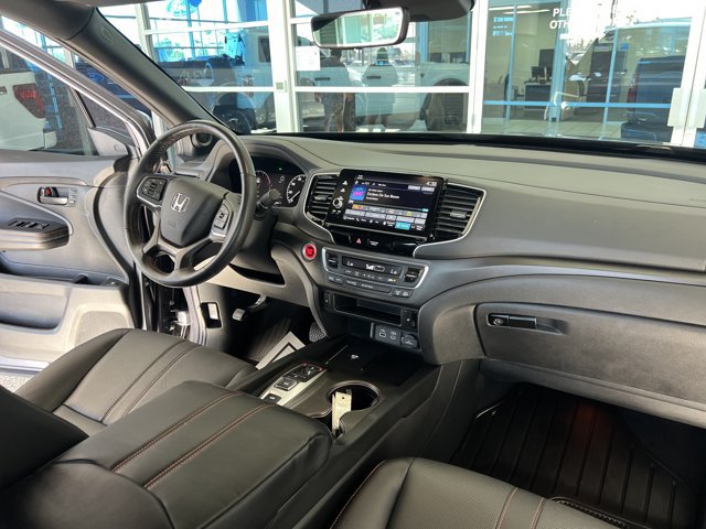 Used 2025 Honda Ridgeline TrailSport image 17