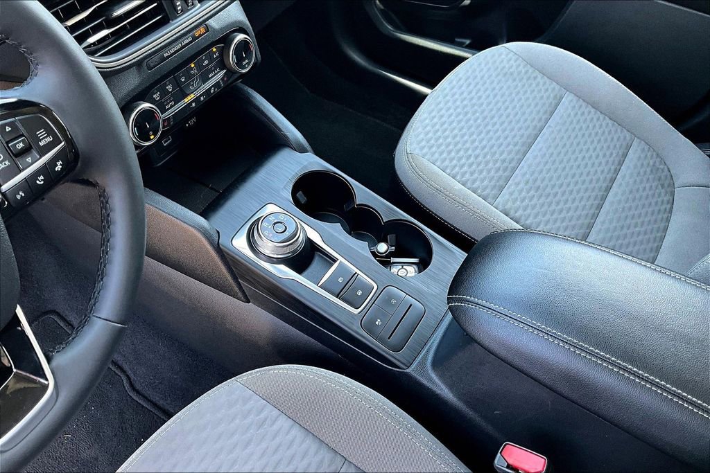 Certified 2022 Ford Escape SE w/ Convenience Package AWD/4WD image 15