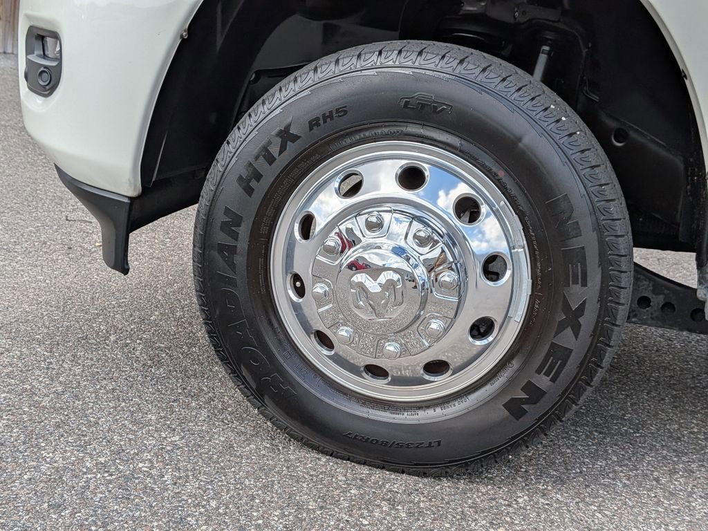 Used 2023 RAM 3500 Limited image 11