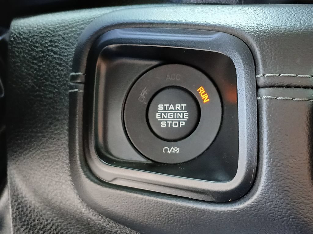 Used 2024 Jeep Gladiator Mojave w/ Convenience Group AWD/4WD image 18