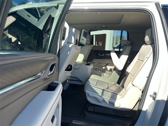 Used 2023 GMC Yukon XL Denali w/ Denali Reserve Package image 24