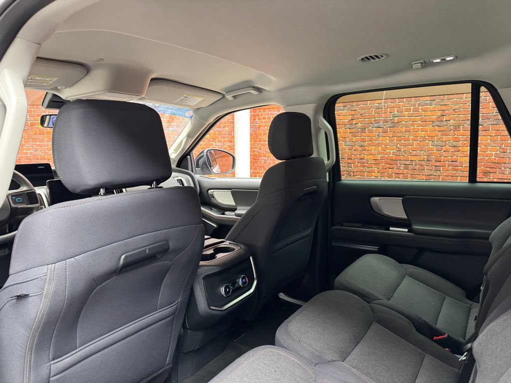 Certified 2025 Ford Expedition Active AWD/4WD image 25