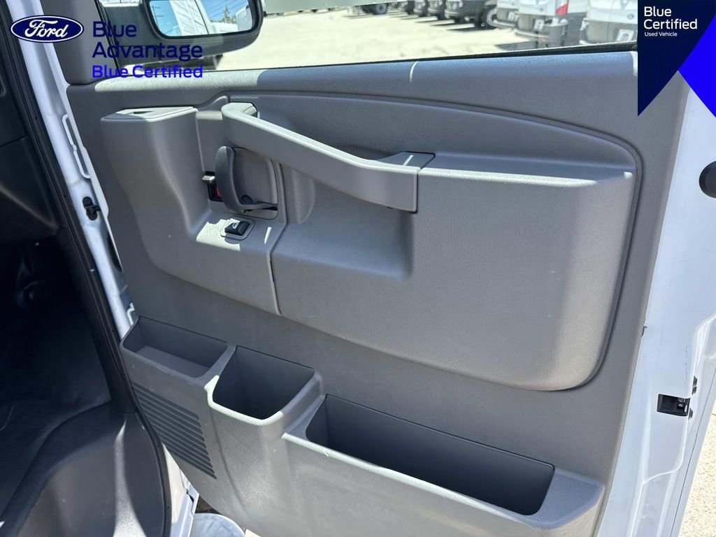 Used 2024 Chevrolet Express 2500 w/ Driver Convenience Package RWD image 12