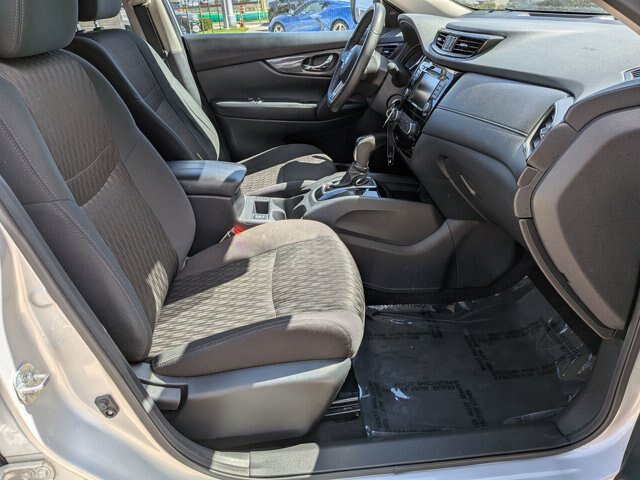 Used 2020 Nissan Rogue S w/ Special Edition Package FWD image 36