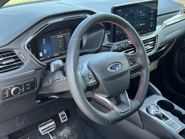 Certified 2023 Ford Escape ST-Line w/ Tech Pack #1 AWD/4WD image 7