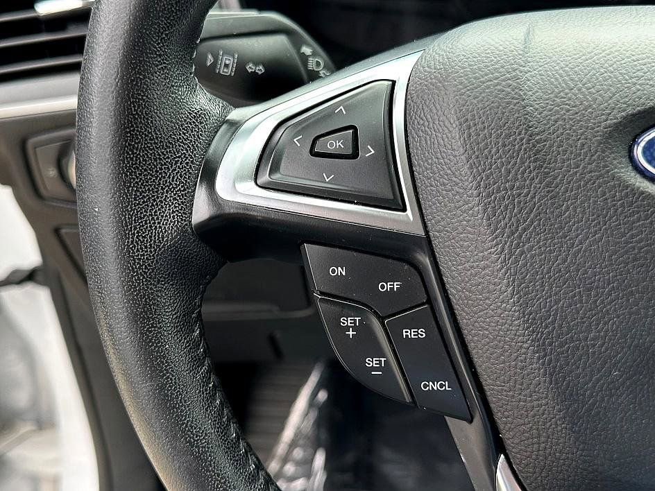 Certified 2022 Ford Edge SEL image 21