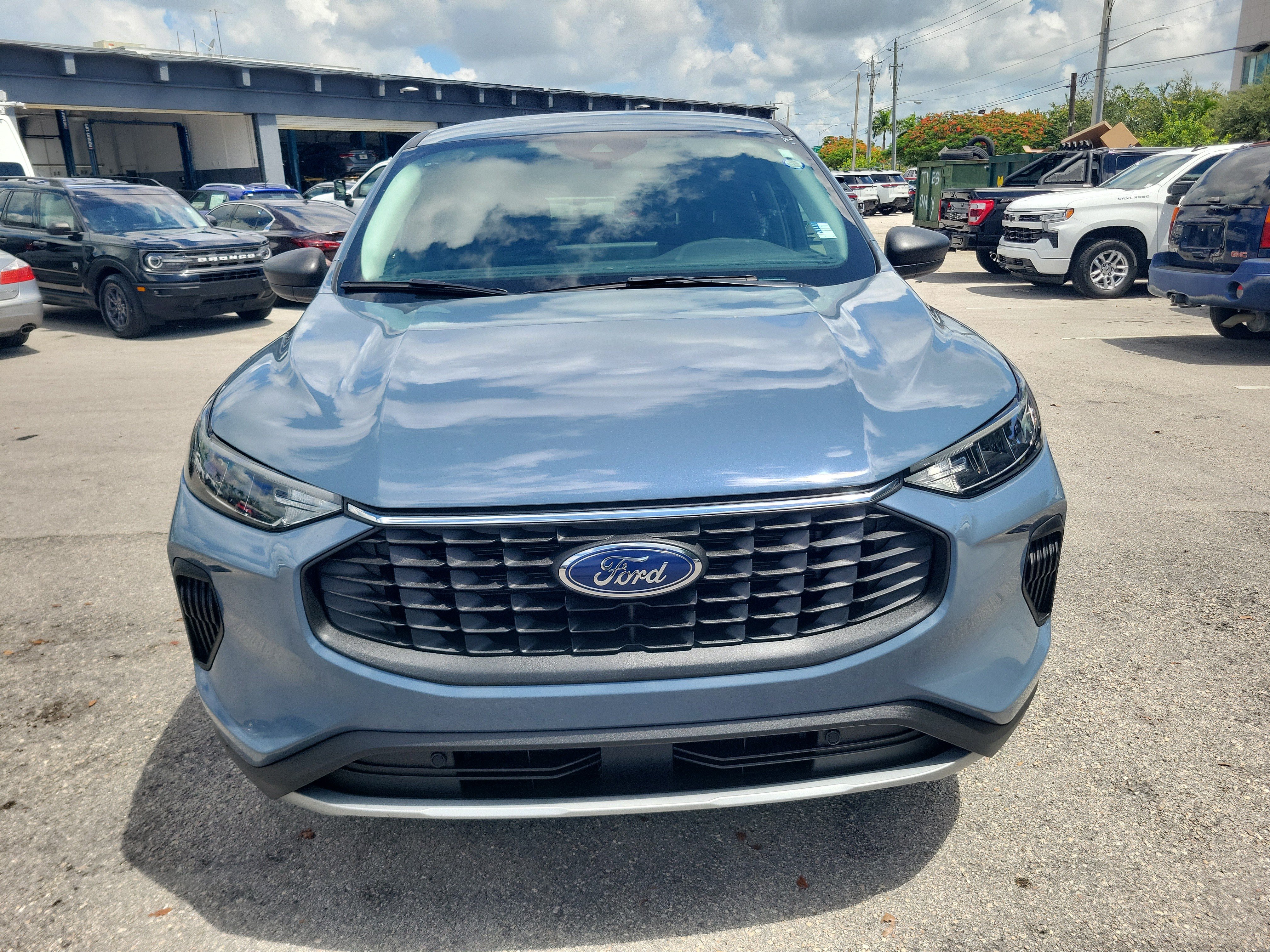 Certified 2025 Ford Escape Active w/ Tech Pack #1 FWD image 2