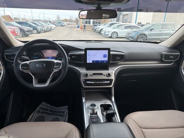 Certified 2023 Ford Explorer XLT w/ Equipment Group 202A image 15