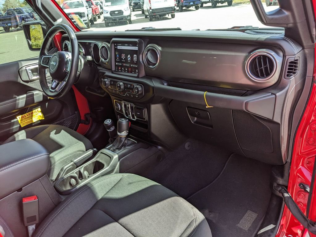 Used 2021 Jeep Wrangler Unlimited Sahara image 14