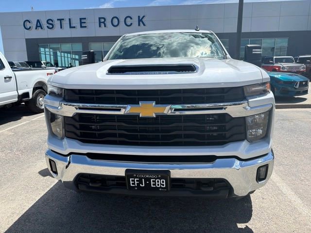 Used 2024 Chevrolet Silverado 2500 LT w/ Convenience Package AWD/4WD image 2