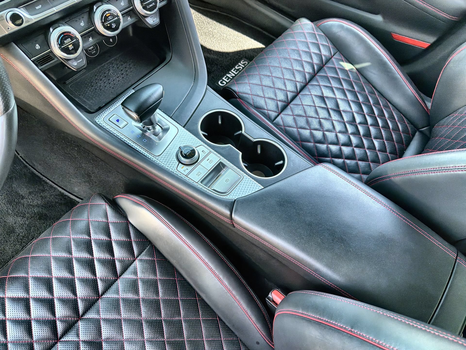 Used 2022 Genesis G70 3.3T RWD image 21