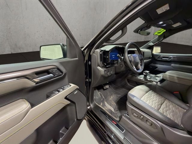 Used 2025 Chevrolet Silverado 1500 ZR2 w/ Technology Package AWD/4WD image 11