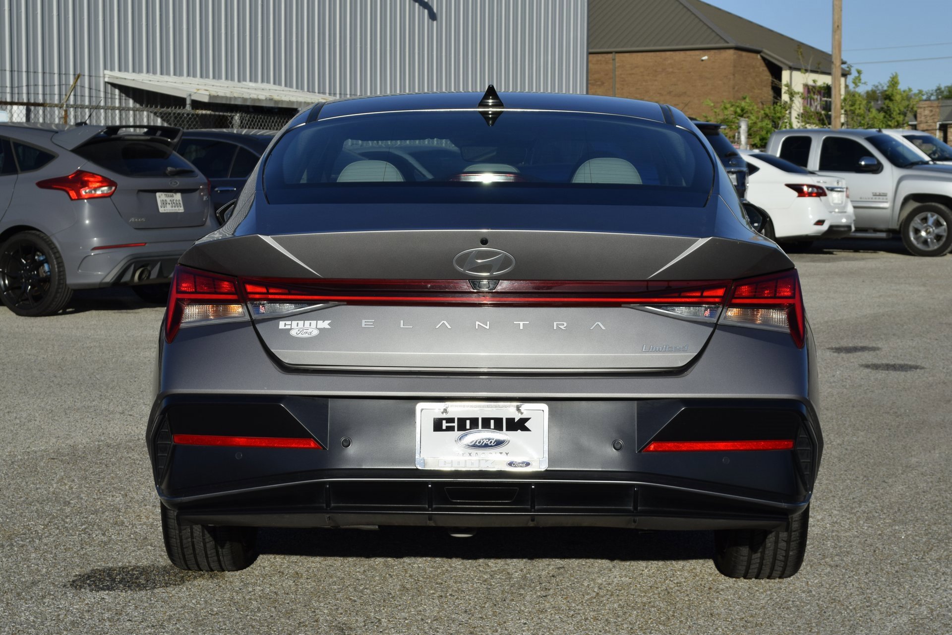 Used 2024 Hyundai Elantra Limited image 10