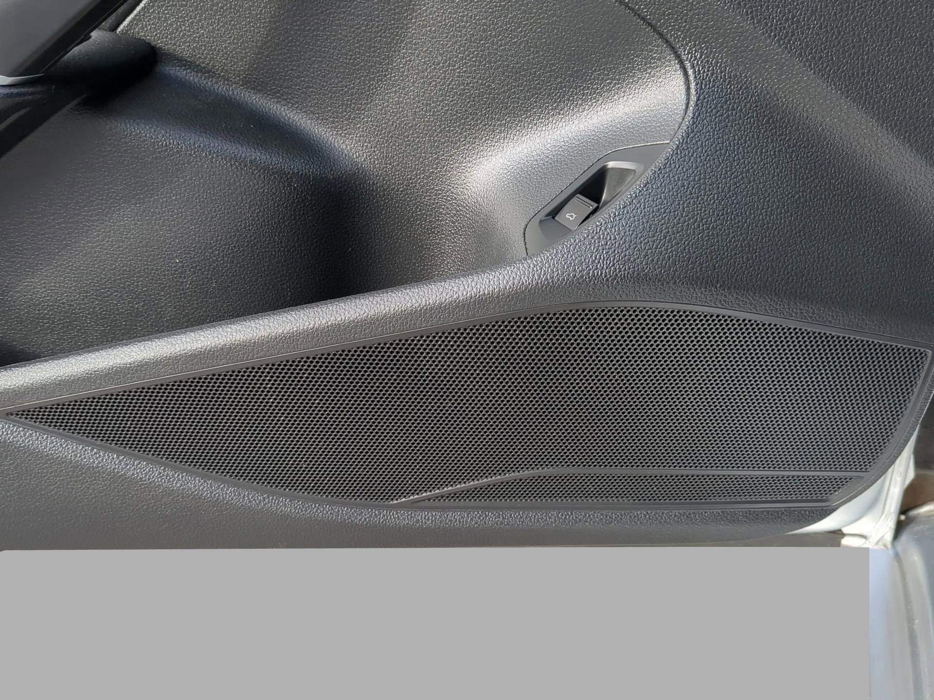 Used 2018 Volkswagen Passat GT image 47