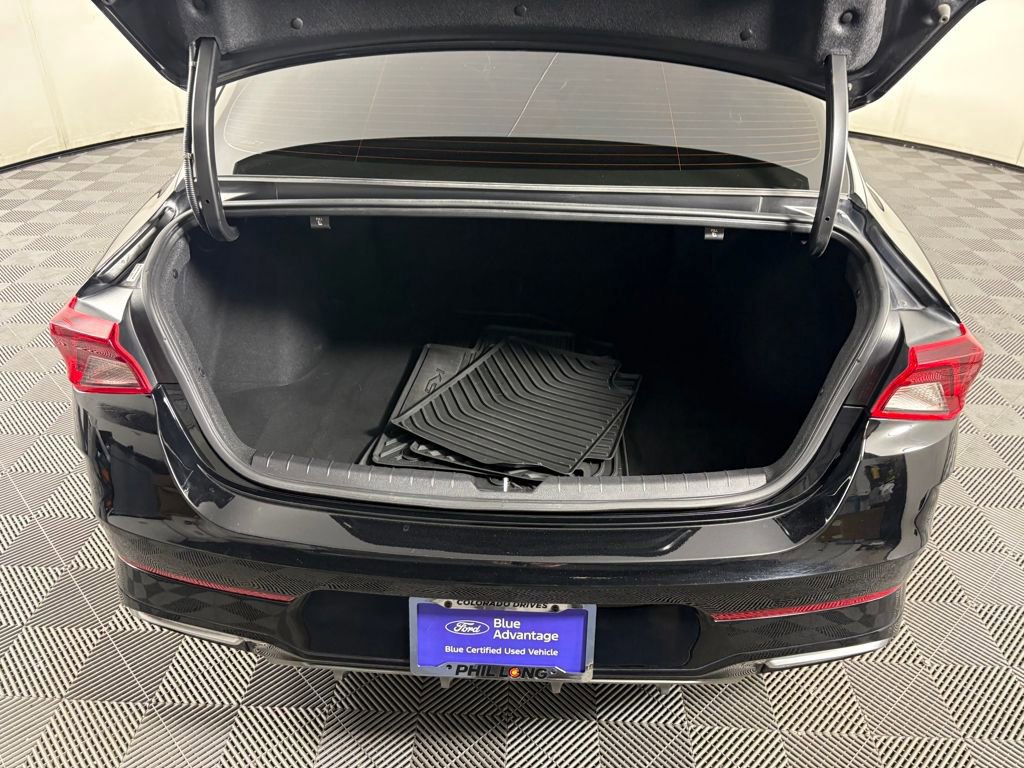 Used 2023 Kia K5 GT-Line image 32