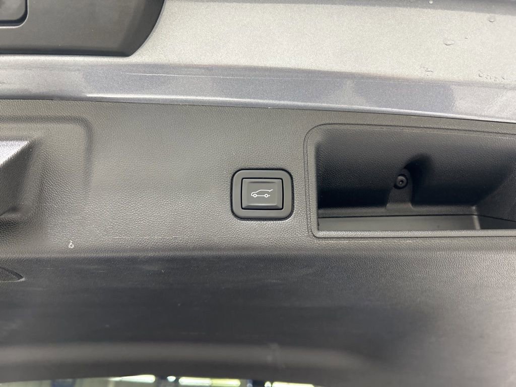 Used 2020 GMC Terrain SLE w/ Driver Convenience Package image 27