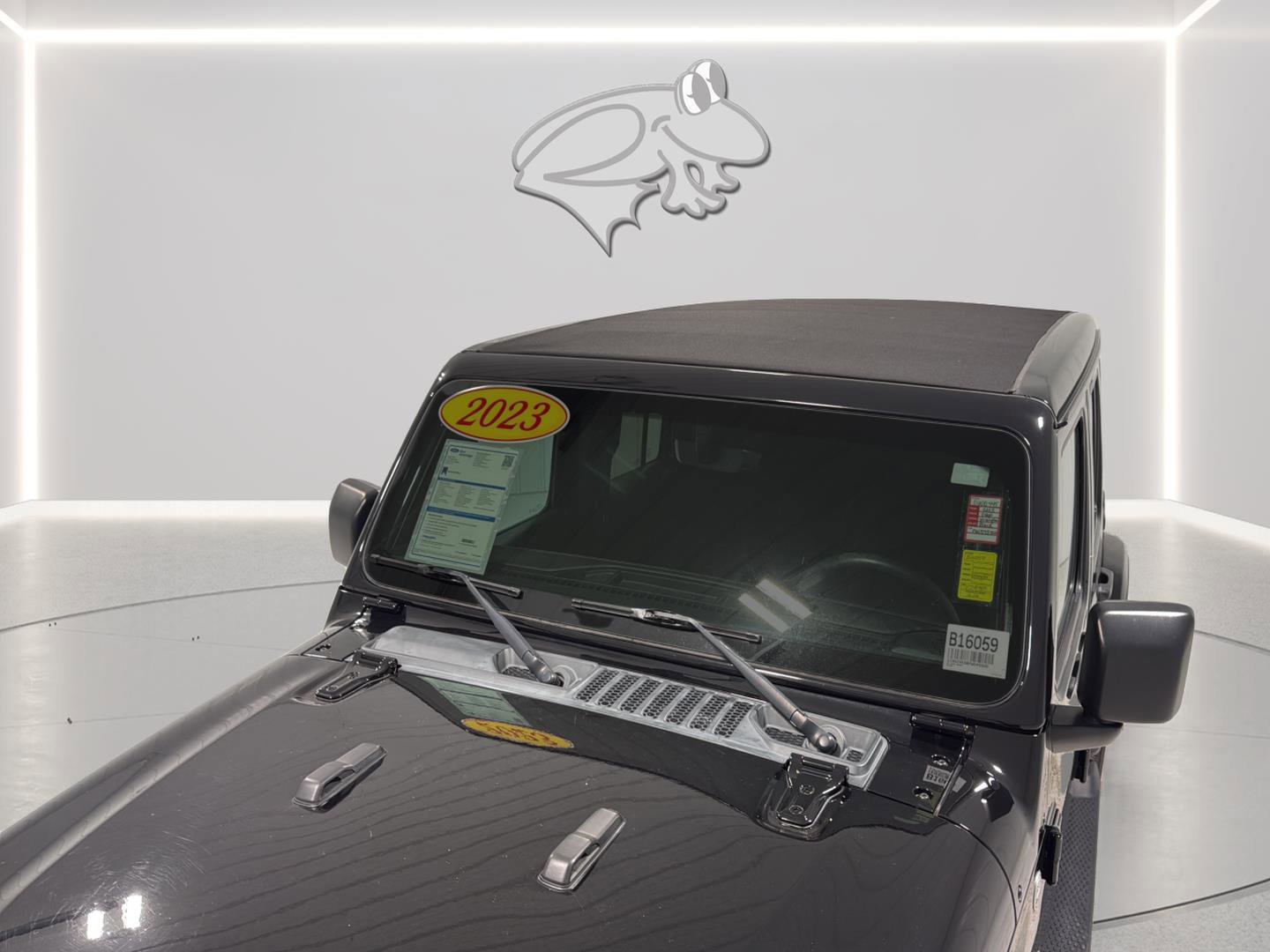 Used 2023 Jeep Wrangler Sahara w/ Cold Weather Group image 10