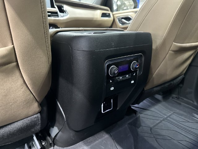 Used 2024 Chevrolet Tahoe Premier w/ Premium Package AWD/4WD image 31
