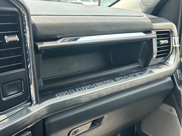 Certified 2025 Ford F250 Lariat w/ Black Appearance Package AWD/4WD image 40