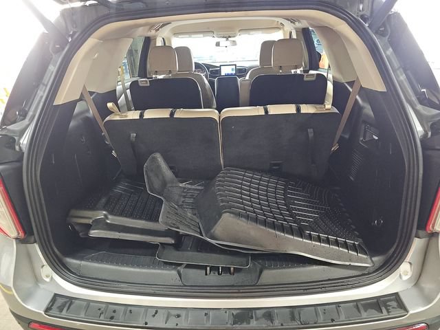 Certified 2022 Ford Explorer XLT w/ Equipment Group 202A AWD/4WD image 26