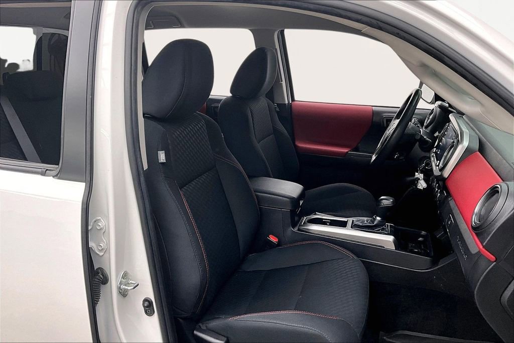 Used 2022 Toyota Tacoma SR5 image 9