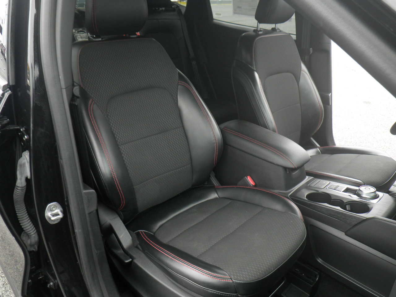 Certified 2024 Ford Escape ST-Line image 21