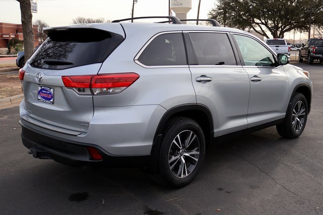 Used 2019 Toyota Highlander LE image 10