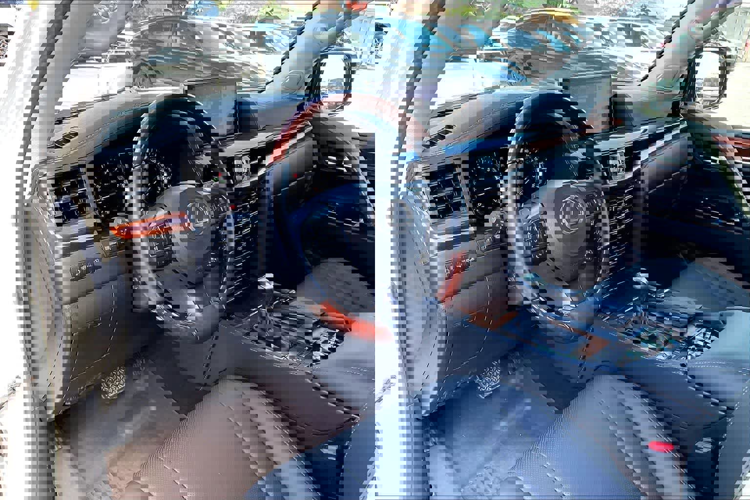 Used 2019 Lexus LX 570 4WD image 8