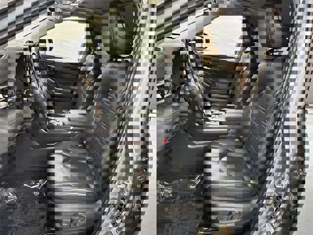 Used 2023 Toyota Highlander L image 3