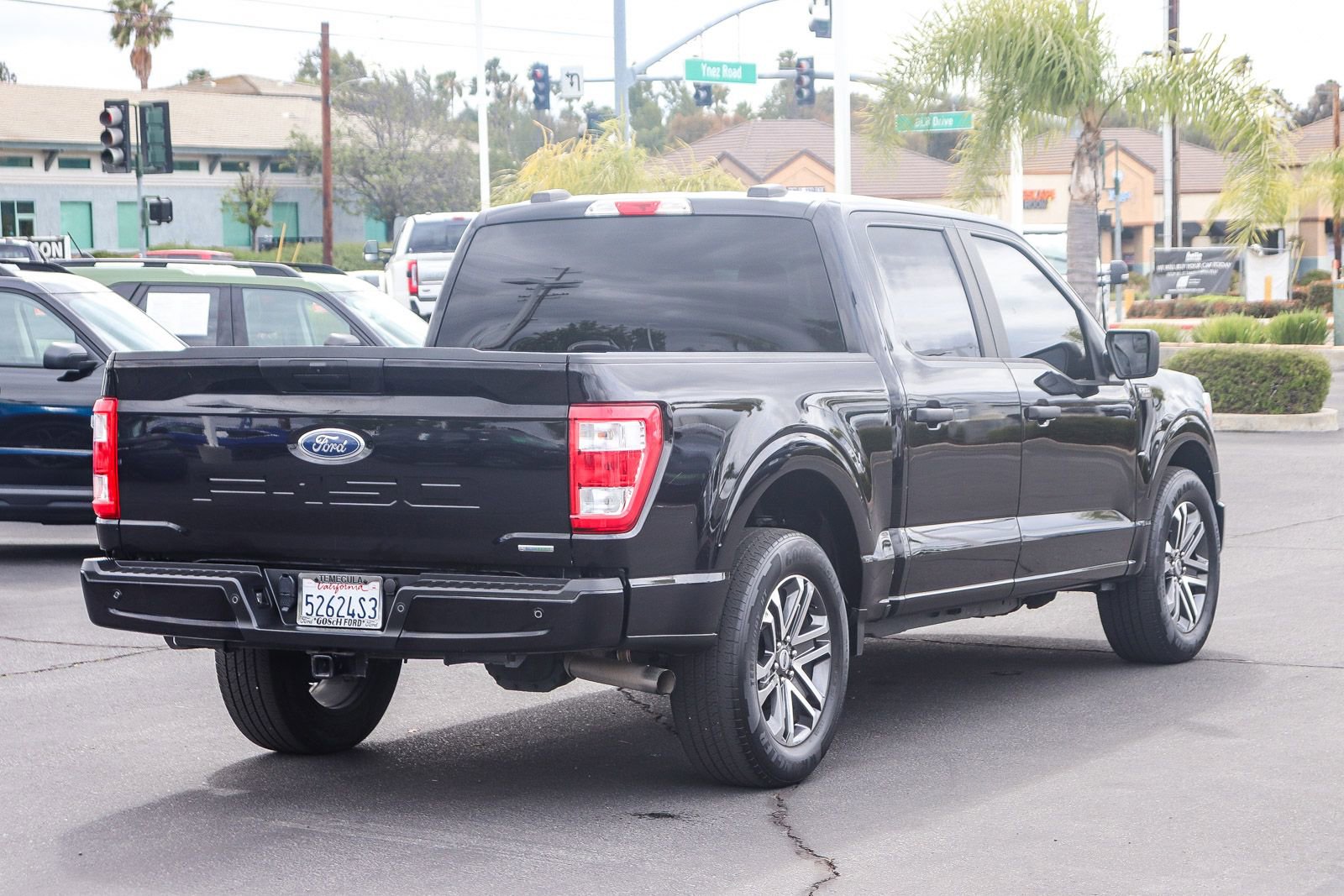 Certified 2022 Ford F150 XL w/ STX Appearance Package RWD image 4