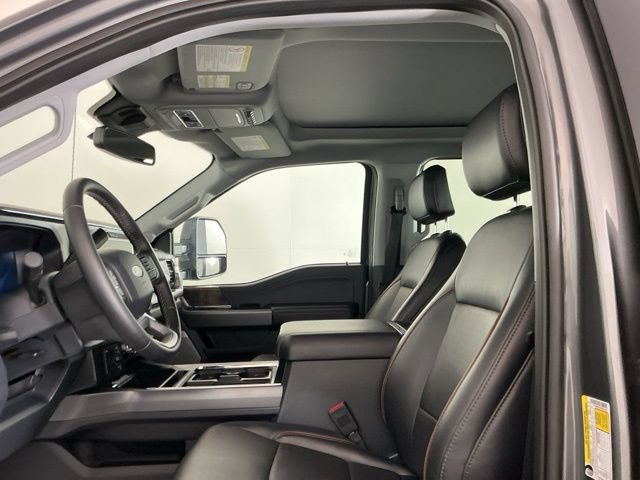 Certified 2025 Ford F450 Lariat w/ FX4 Off-Road Package AWD/4WD image 17