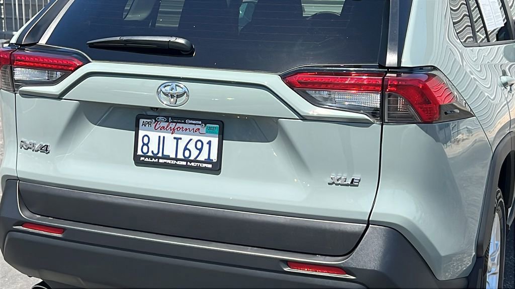 Used 2019 Toyota RAV4 XLE w/ All Weather Liner Package image 6