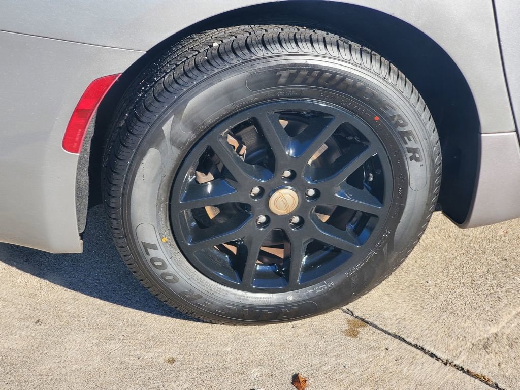 Used 2017 Chrysler Pacifica Touring image 5