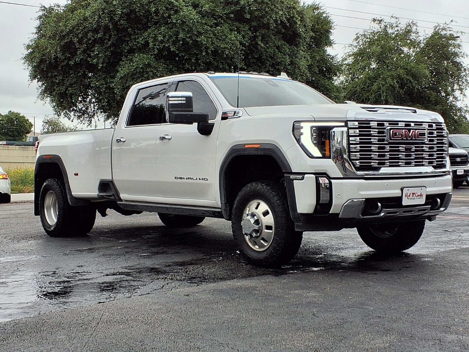 Used 2025 GMC Sierra 3500 Denali w/ Denali Reserve Package AWD/4WD image 4