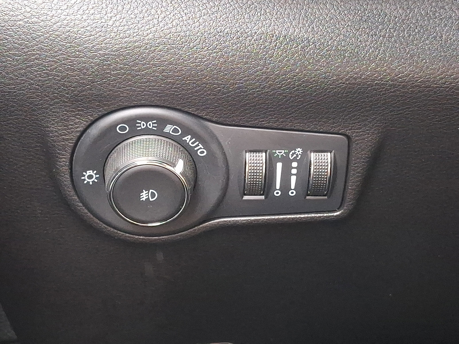 Used 2022 Jeep Compass Limited image 31