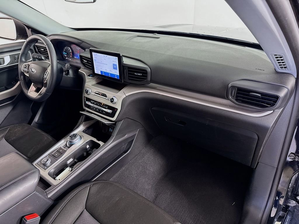 Certified 2023 Ford Explorer XLT image 29