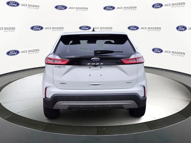 Certified 2022 Ford Edge SEL w/ Convenience Package AWD/4WD image 3