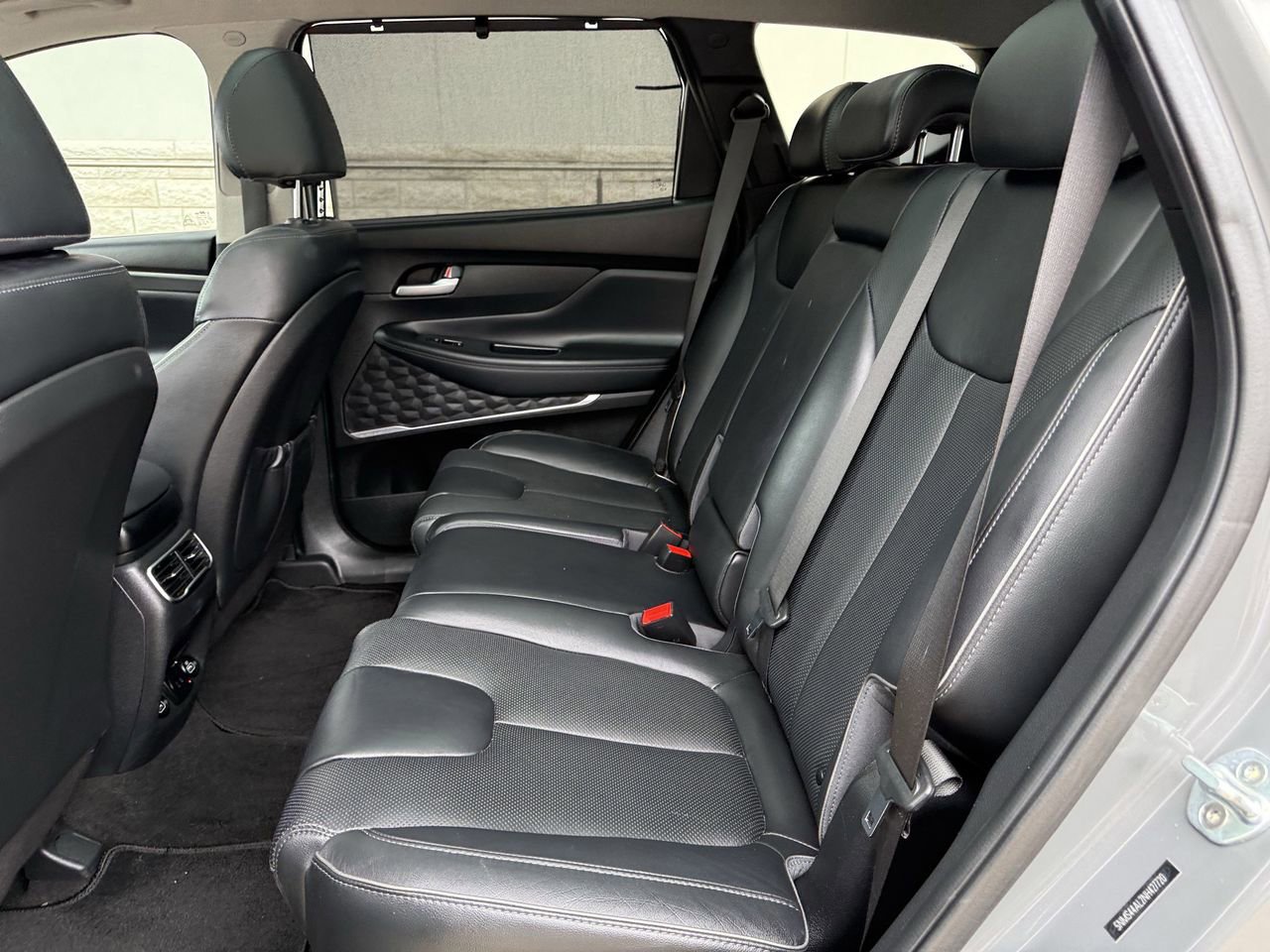 Used 2022 Hyundai Santa Fe Limited FWD image 27