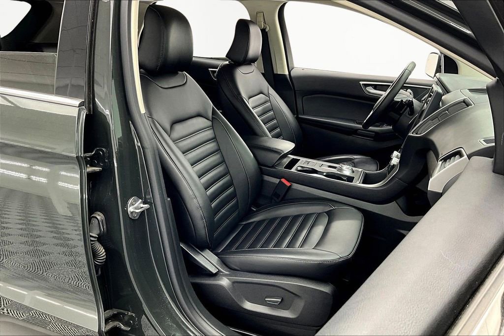 Certified 2024 Ford Edge SEL w/ Convenience Package AWD/4WD image 7